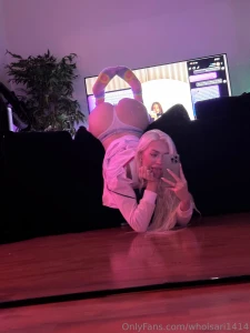 R u thinking of fucking me in this position rn part 3