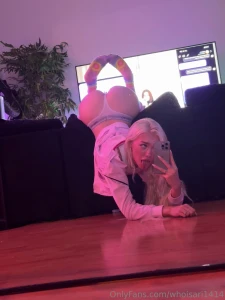 R u thinking of fucking me in this position rn part 1