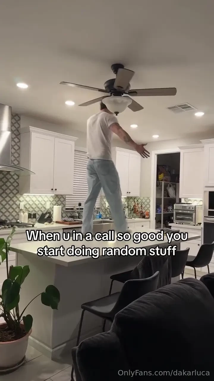 Haha this is so real u can look at anything else but that 