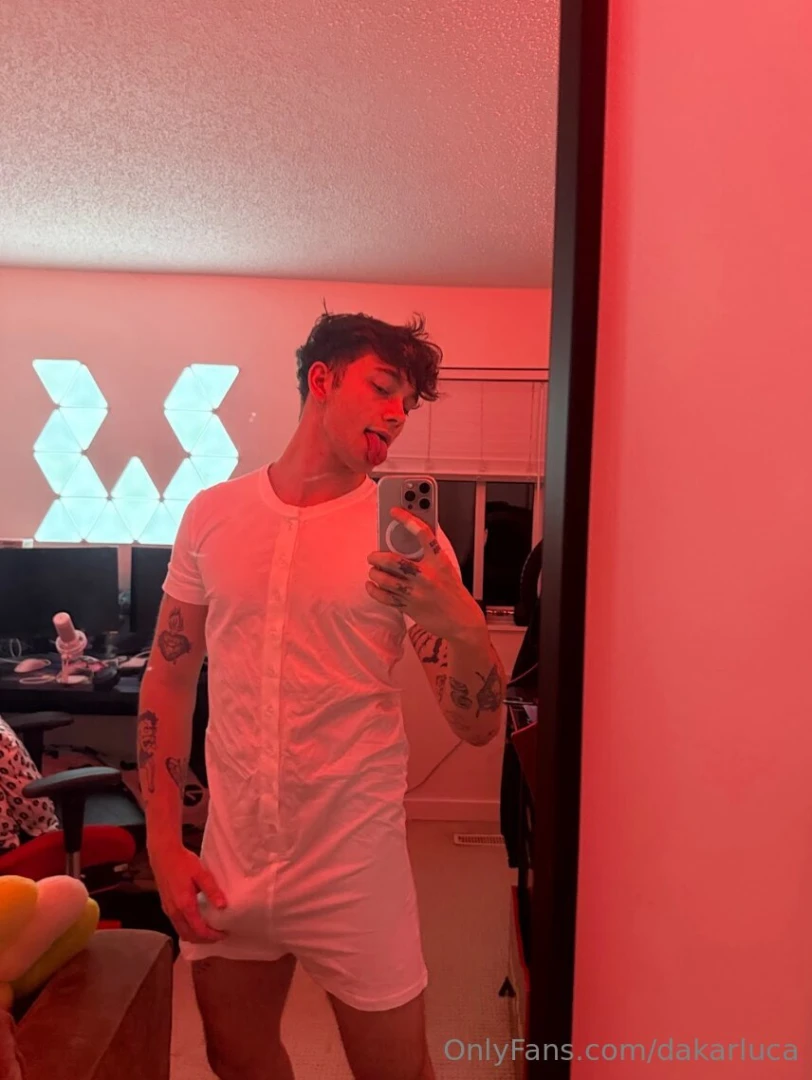 Me chilling at home knowing i probably broke the internet tonight 