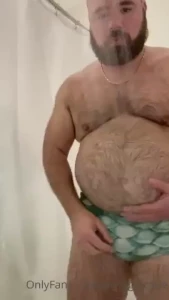 Cleaning the belly post-lift i love how the belly looks when it s wet