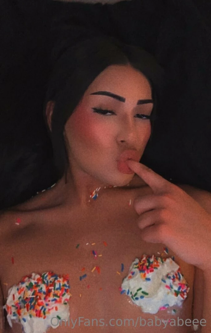 Bitch im 21 who wants a lick 
