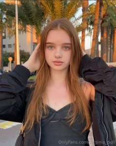 Only 18 kinky_alice this pretty girl kinky_alice likes to play with part 12