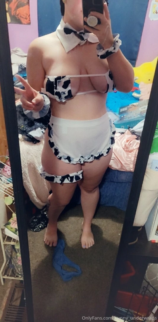 Hello bunnies order has shipped i ll let you choose which one you part 3 