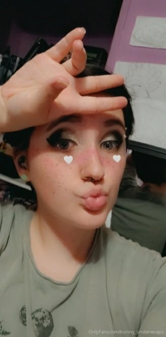 Hi bunnies incase we are doubting if i am cute or not let me clarify i part 4 