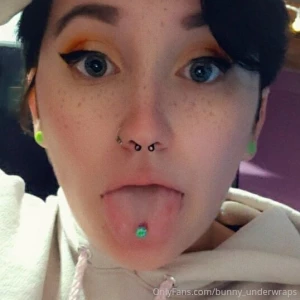 Hiya bunnies we aren t quite at 100 fans just yet but i am wanting to part 4