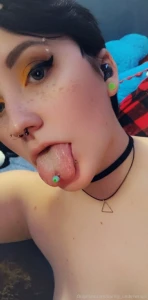 Hiya bunnies we aren t quite at 100 fans just yet but i am wanting to part 7