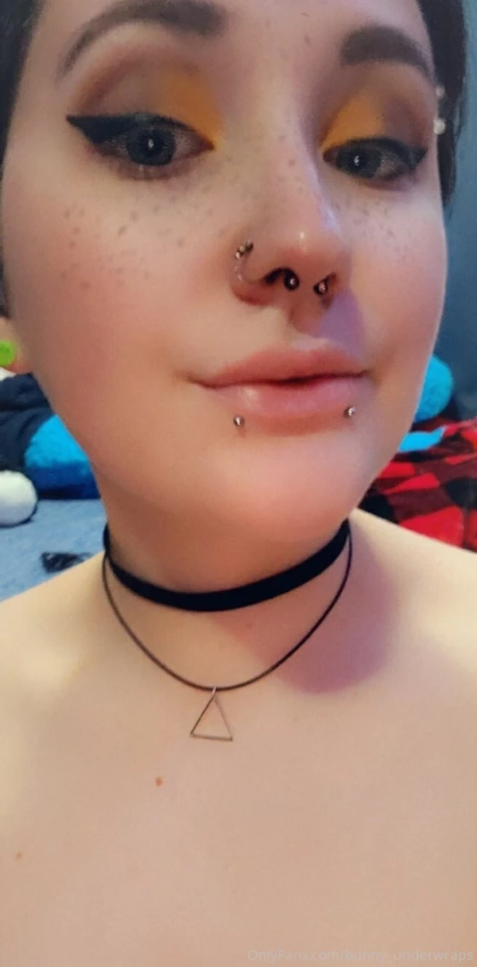 Hiya bunnies we aren t quite at 100 fans just yet but i am wanting to 