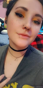 Hiya bunnies we aren t quite at 100 fans just yet but i am wanting to part 5