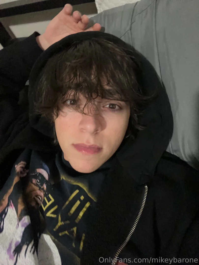 I d love to feel your fat ass on my face 