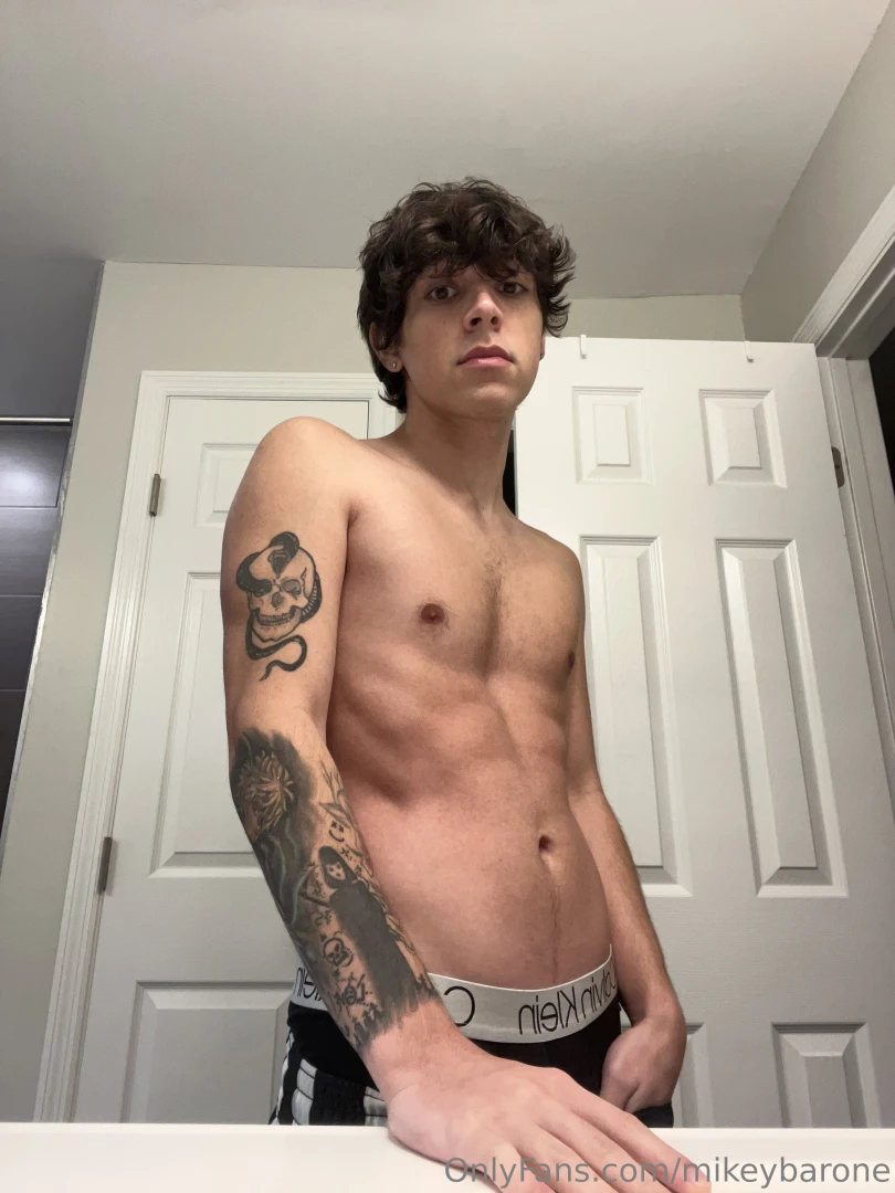 You re picturing more than this and that s exactly how i want you 