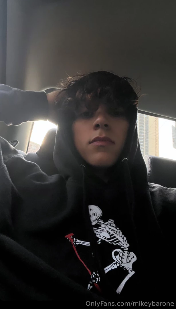 Hairs filling out the hoodie haircut time 