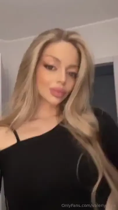 Sometimes you can see my loneliness in my eyes 