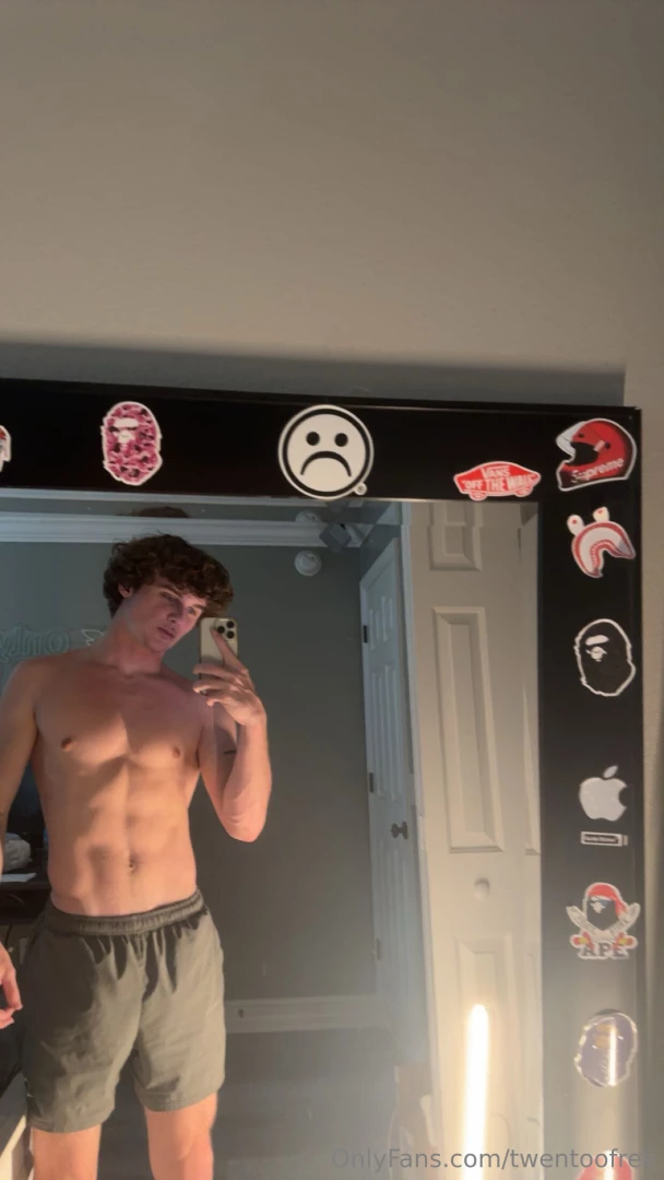 New subs gets a free vid twentoo 