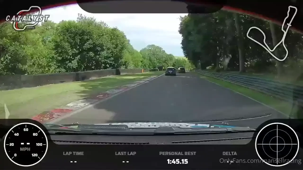 Trt round 9 cadwell park less chaos some good racing and good fun 