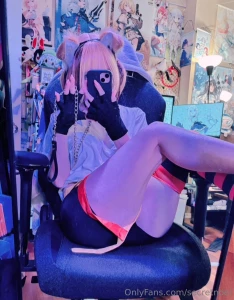 Giiiii murin gigi murin costest no ahoge because the wig maker fucked part 2