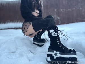 Which pic is ur fave only way to warm up is to fuck me in the snow part 7