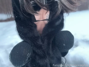 Which pic is ur fave only way to warm up is to fuck me in the snow part 2