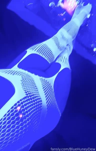 Blacklight fishnet whilebodyfishnet yummy part 3
