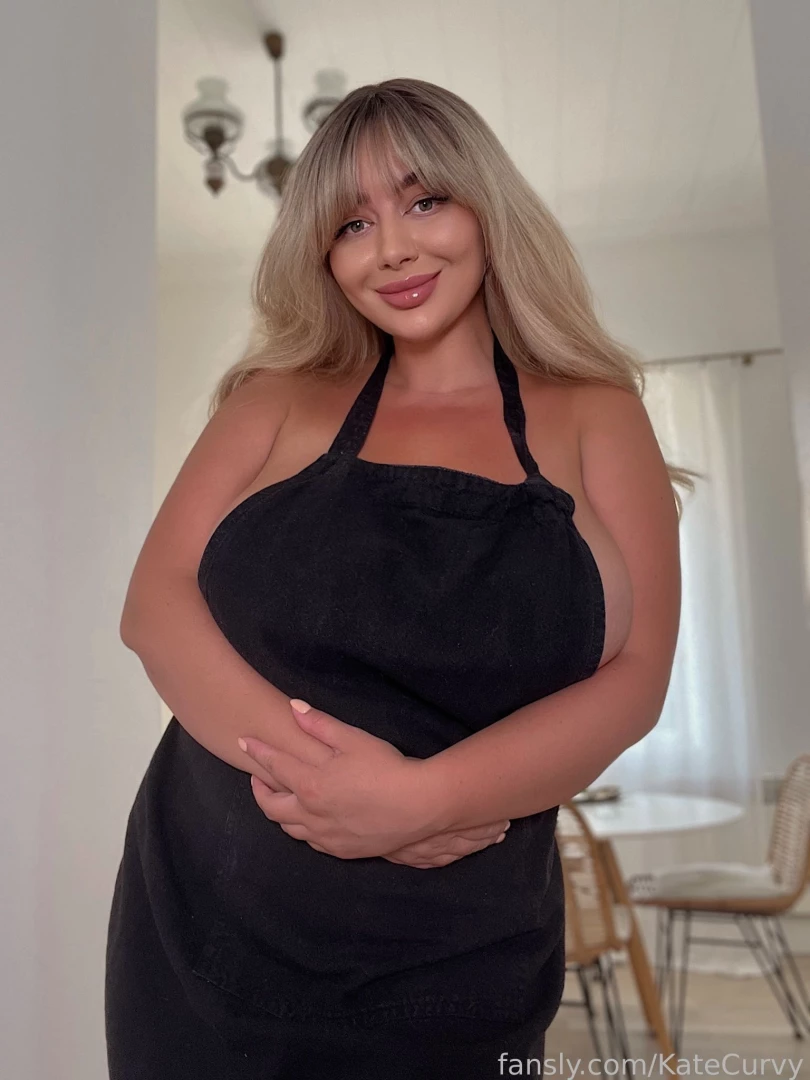 Just picturing seeing me in this maid outfit tending to every little 