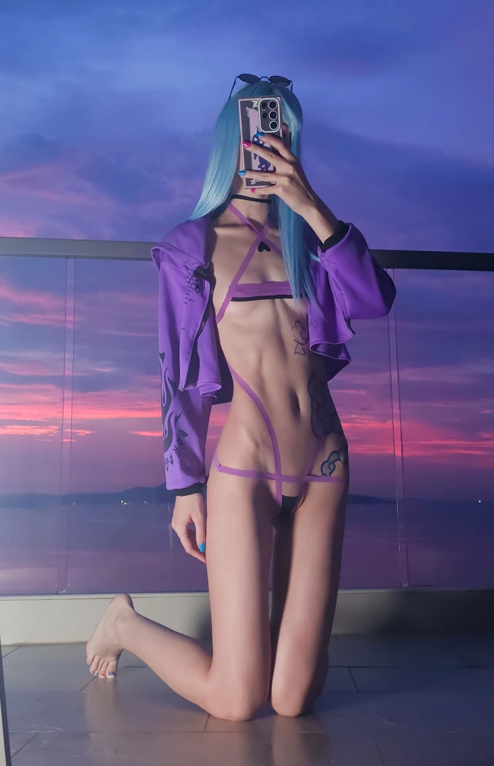 Hey some more pictures with tapes 3 today was a very sleepy but good part 1 