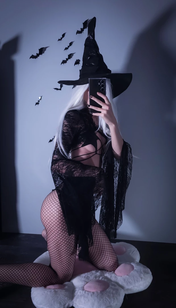 Hi there 3 funny wanted to do succubus pics all month but inspiration part 1 