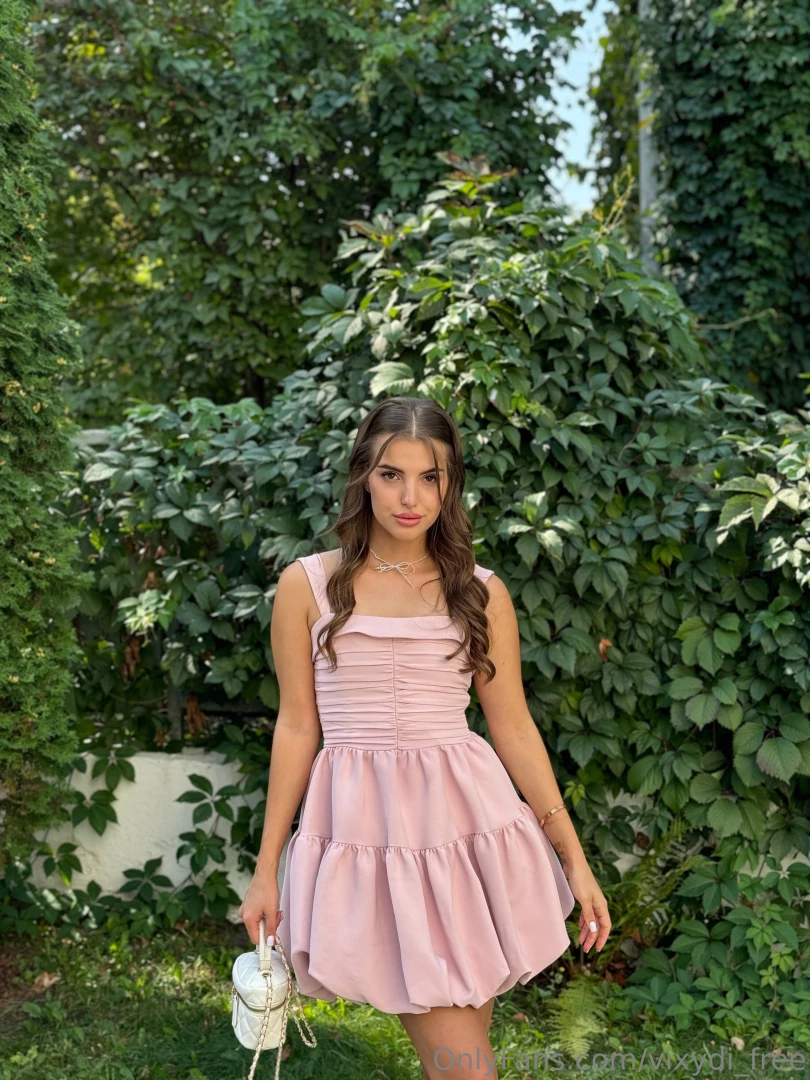 A glamorous night out in my favorite pink dress savoring delicious 