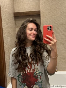 Do you like curly girls or straight hair