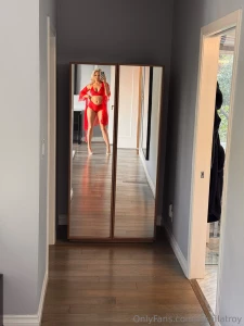 Mirror selfies always