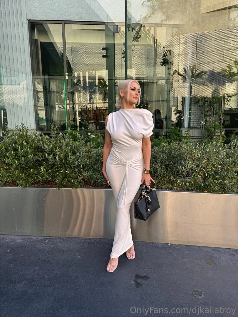 Happy monday part 1147 