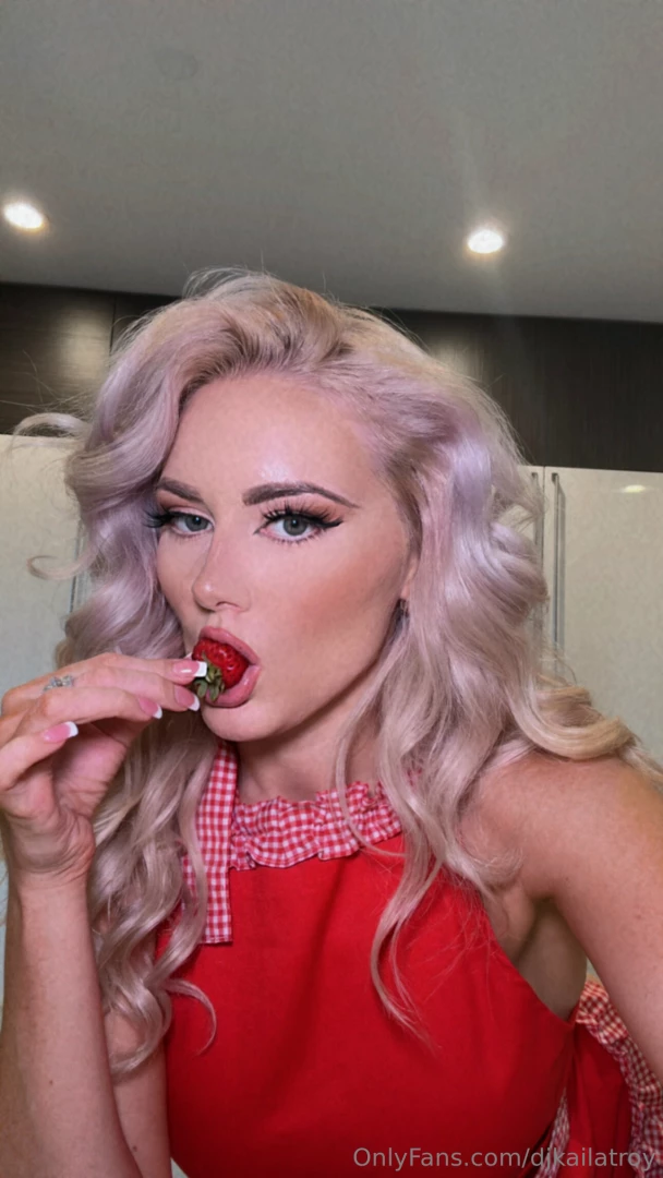 Do you want to be this strawberry 