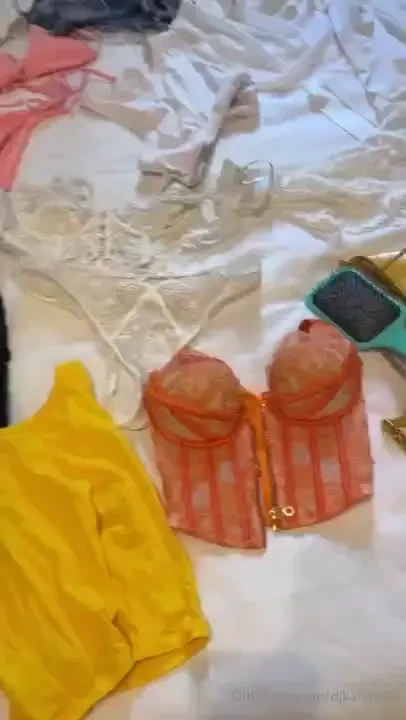 Which do you want to see me in dm me 