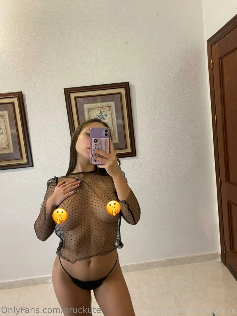 Me dejarias salir asi a la calle bebe 