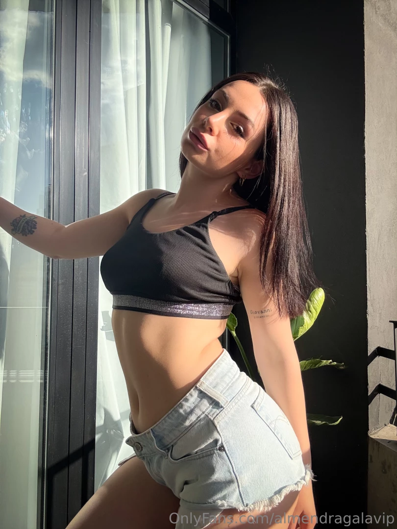 Quiero que me beses apasionadamente podrias hacerlo 