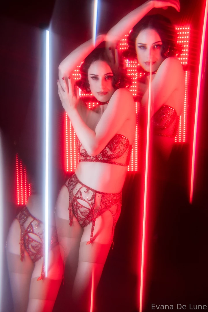 Sparkles are amazing don t you think 