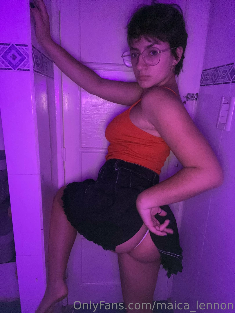 I feel pretty and sexy in red 
