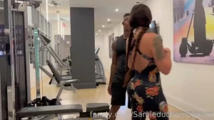 Personal trainer fucks me with his bbc i went to train at the gym and