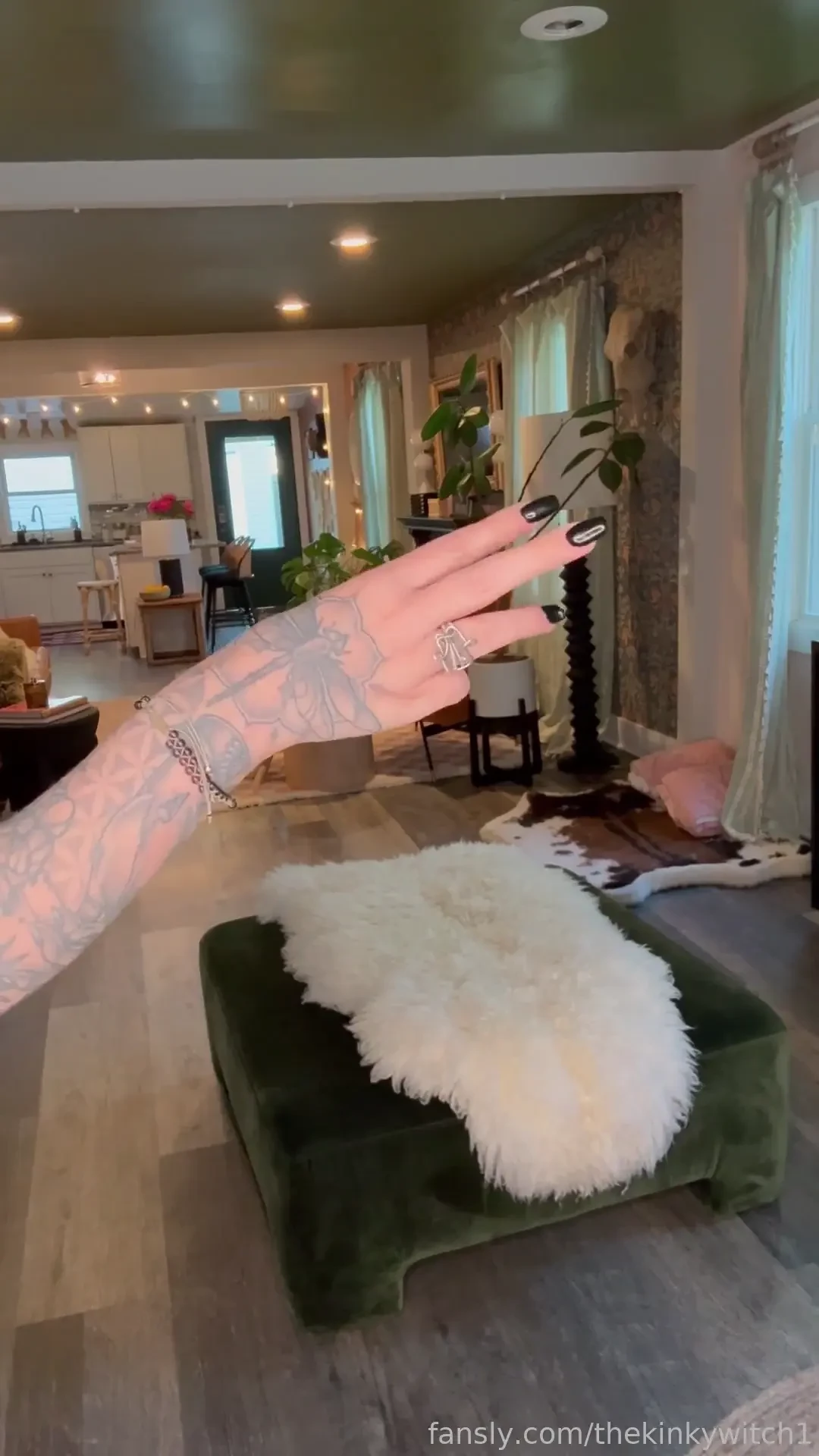 Reveal at the end booty ass nude naked petite 