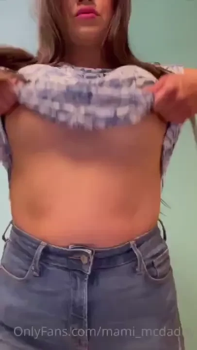 Mami is out in the wild this weekend snuck some quick pics and vids 