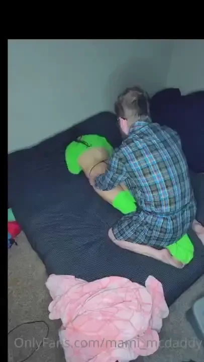 Lucky daddy finds me fucks me amp finishes in me 