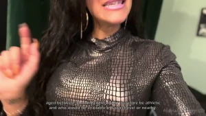 Hello guys in this gift video i put out a call for cock on my snap to