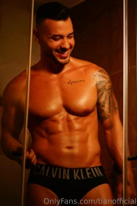 Quitame los calvin con la boca