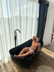 Seria muy rico estar con alguien aqui