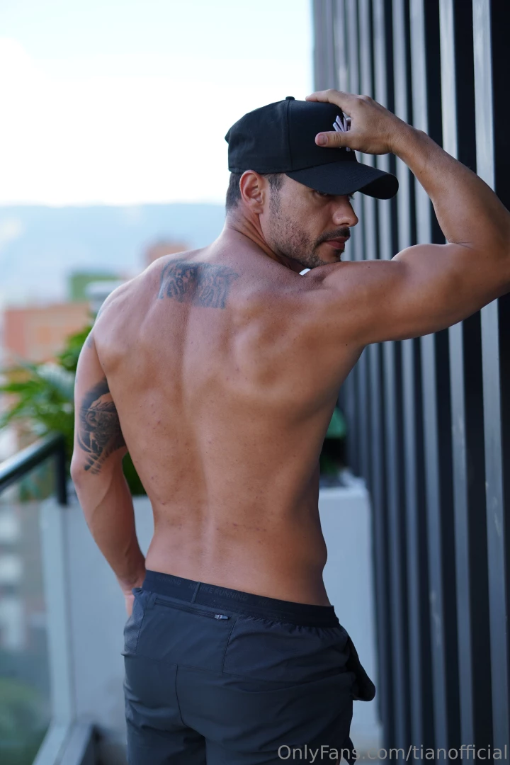 Quiero que me aprietes muy duro la espalda de lo rico que lo sientes 