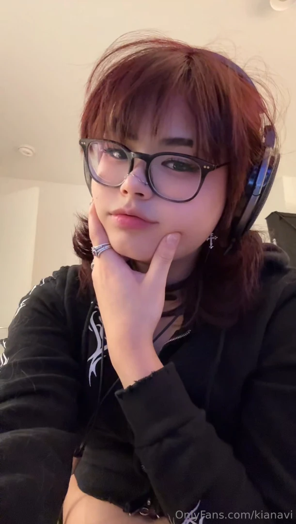 Happpy valentines day also i got new hair i wasn t able to answer your part 8 