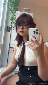 Keep swiping for my titties part 3