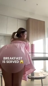 Breakfast is served tip 15 for the full meal i cant wait for you to