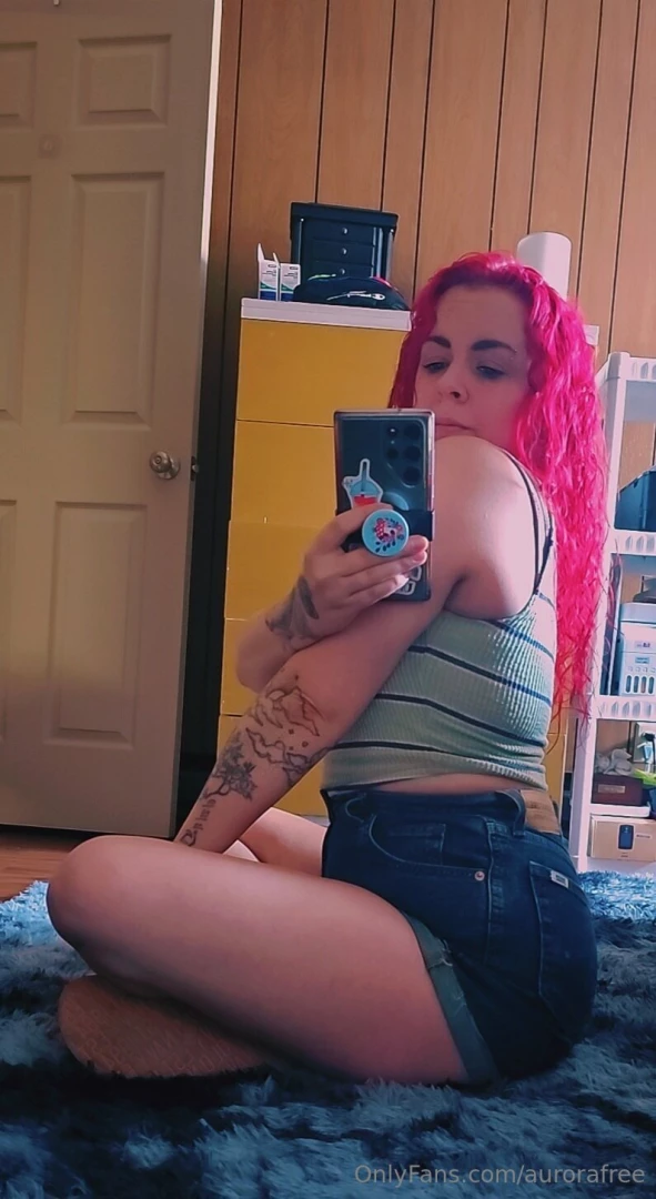 Would you date an onlyfans girl why or why not 