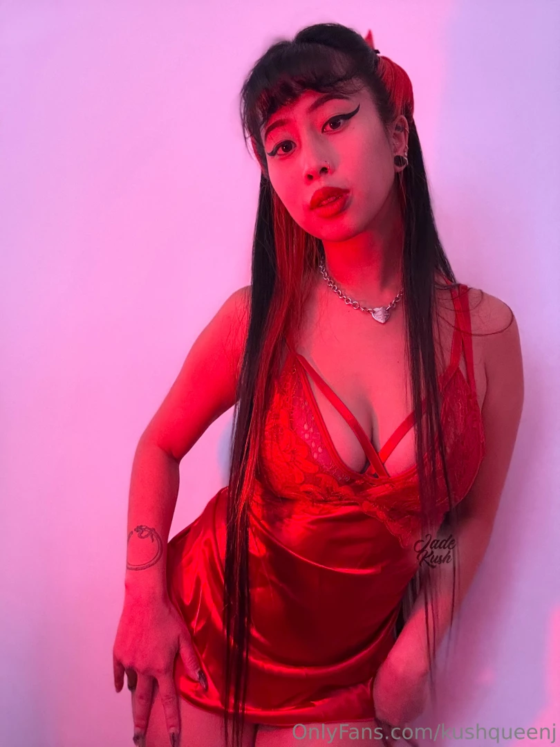 I m feeling a little bit naughty tonight 