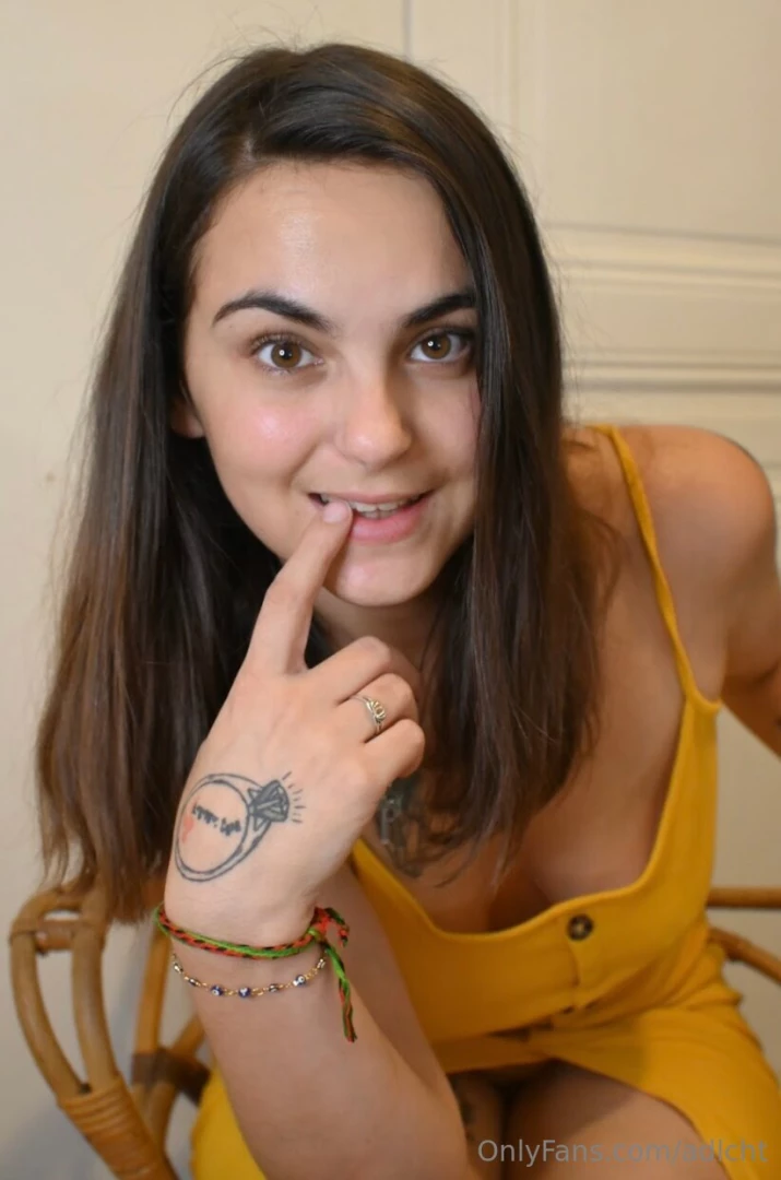 Coucou tous il y a eu un peu de changement a vous plait des bisous et 